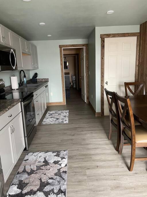 Parkway Yellowstone Guest House #7 Gardiner Esterno foto